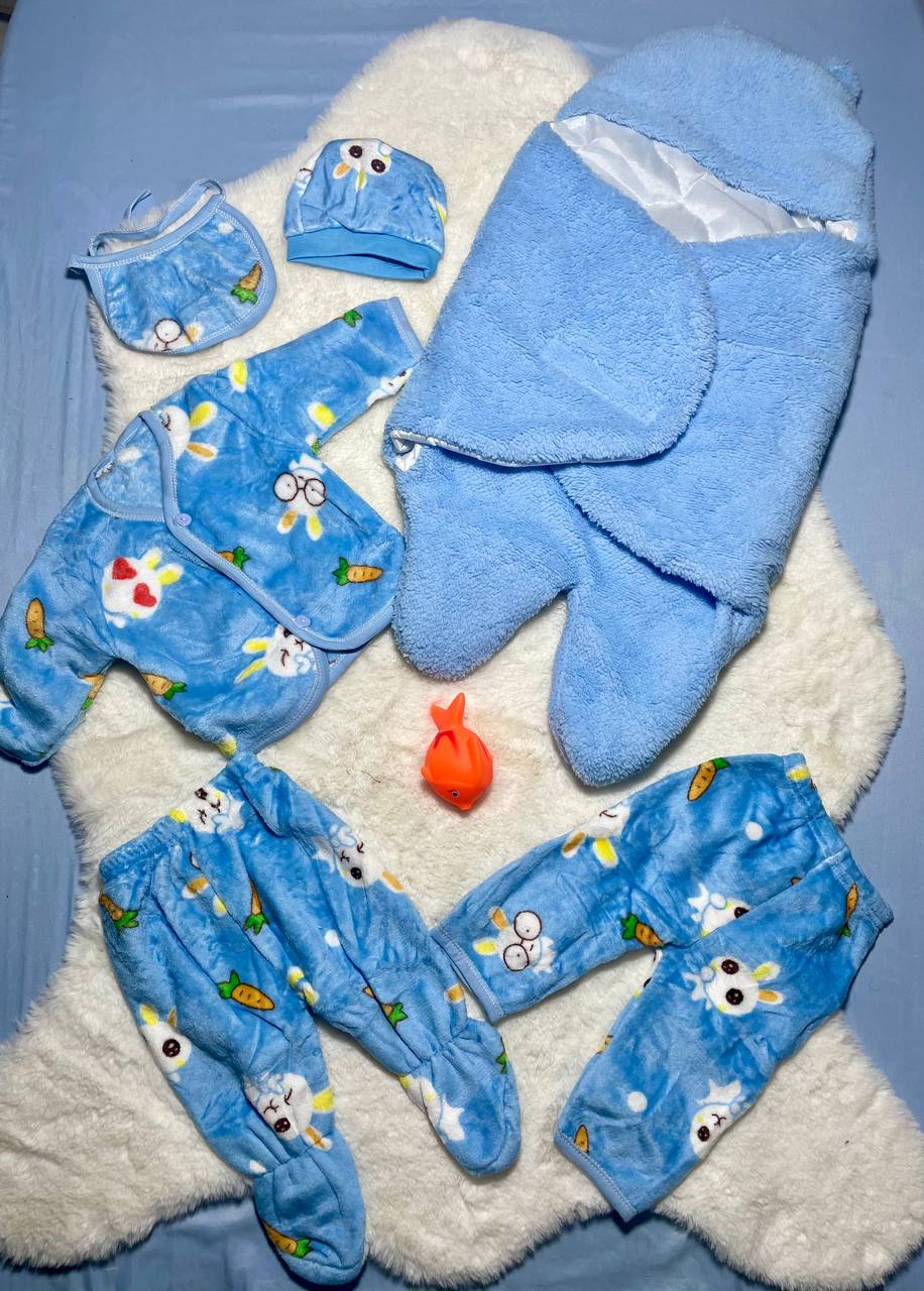 بكج بطانية مع قرونيار 5 قطع + هدية مجانية - الصورة 3